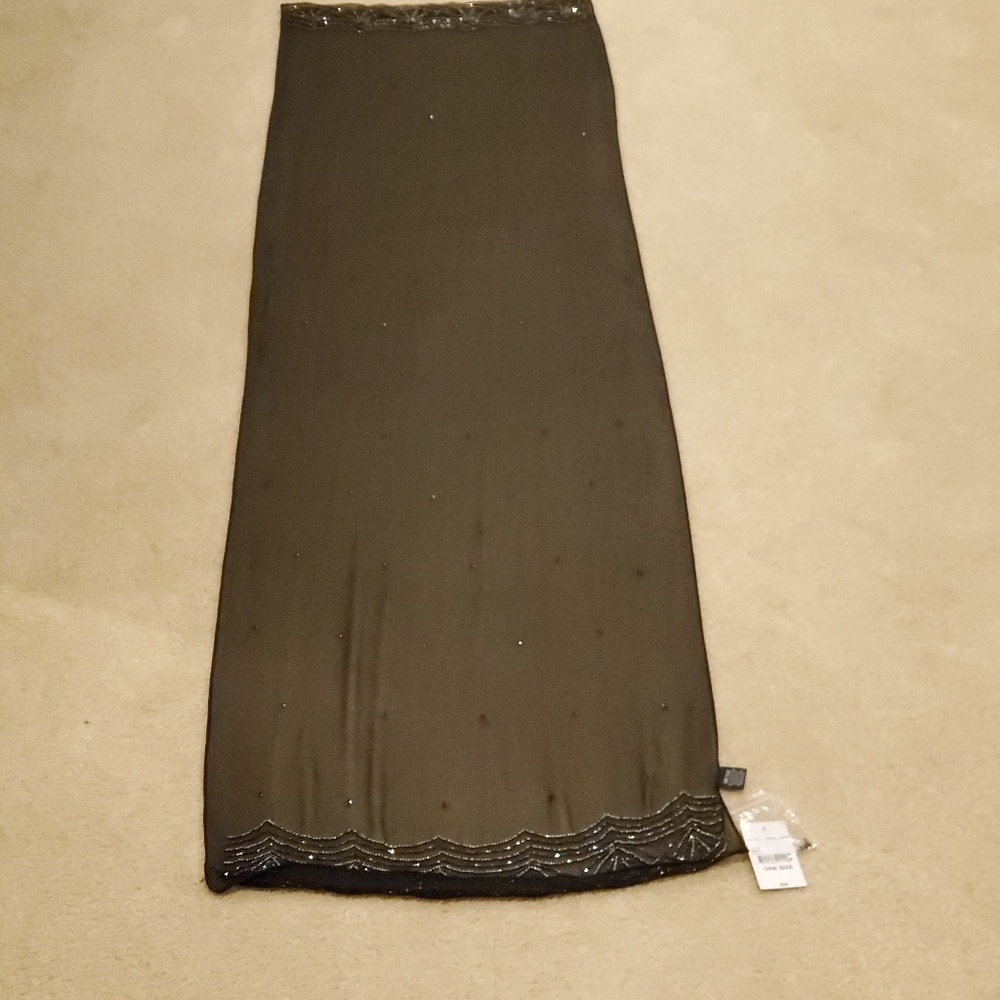 Black embellished Scarf. - Picture 1 of 3